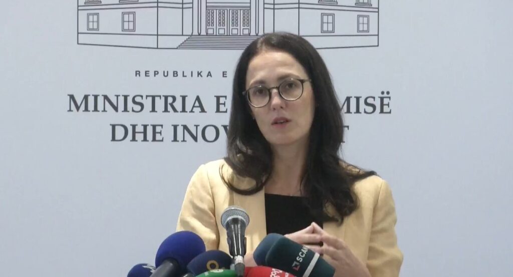 Ministrja Ibrahimaj: Plan 3-vjeçar për reduktimin e parasë cash dhe luftën kundër informalitetit